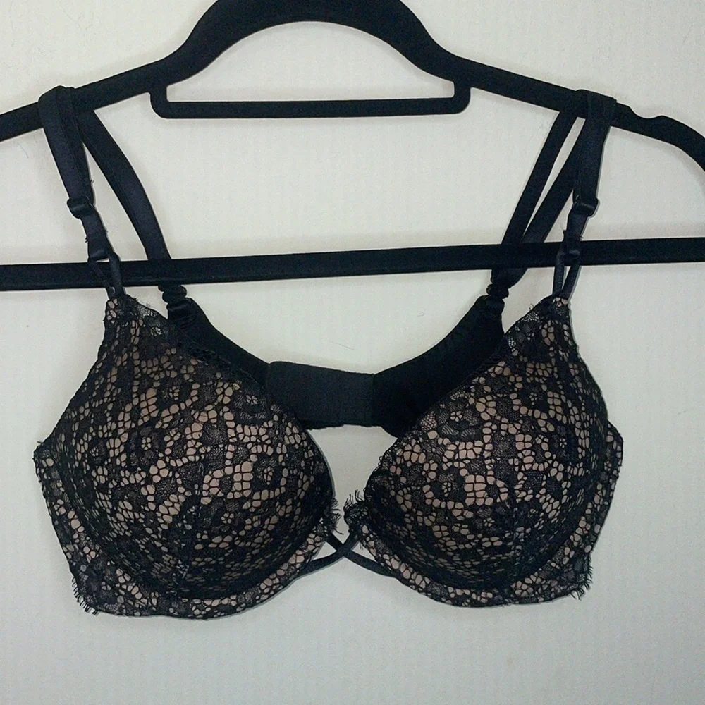 Victoria's Secret Black Lace Bombshell Plunge Bra, 34B